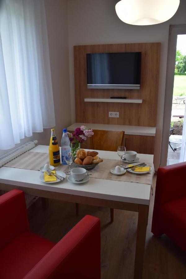 Hofmann'S Apartements & Ferienwohnungen Обердакштеттен Экстерьер фото